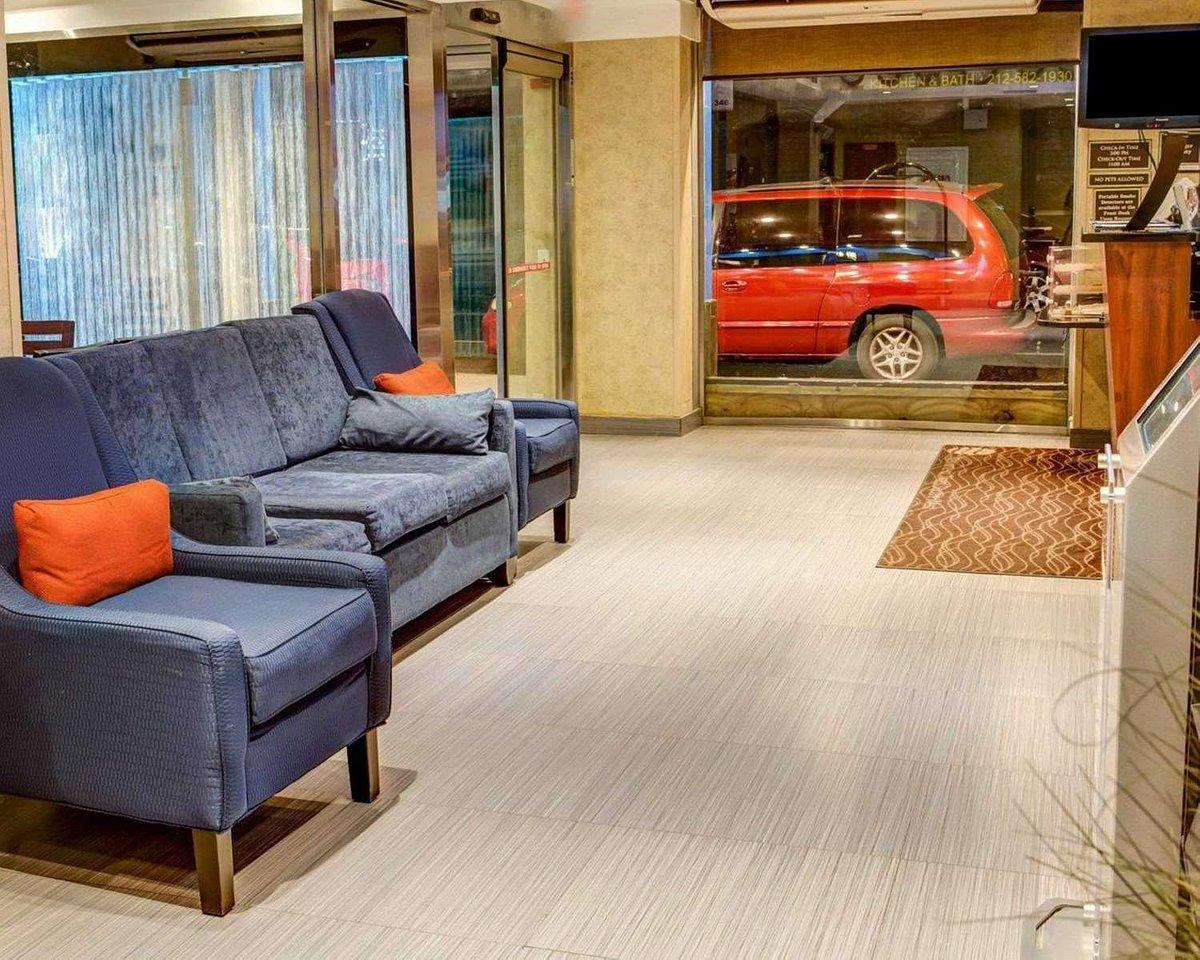 Ramada By Wyndham New York Times Square West Hotel Exterior photo